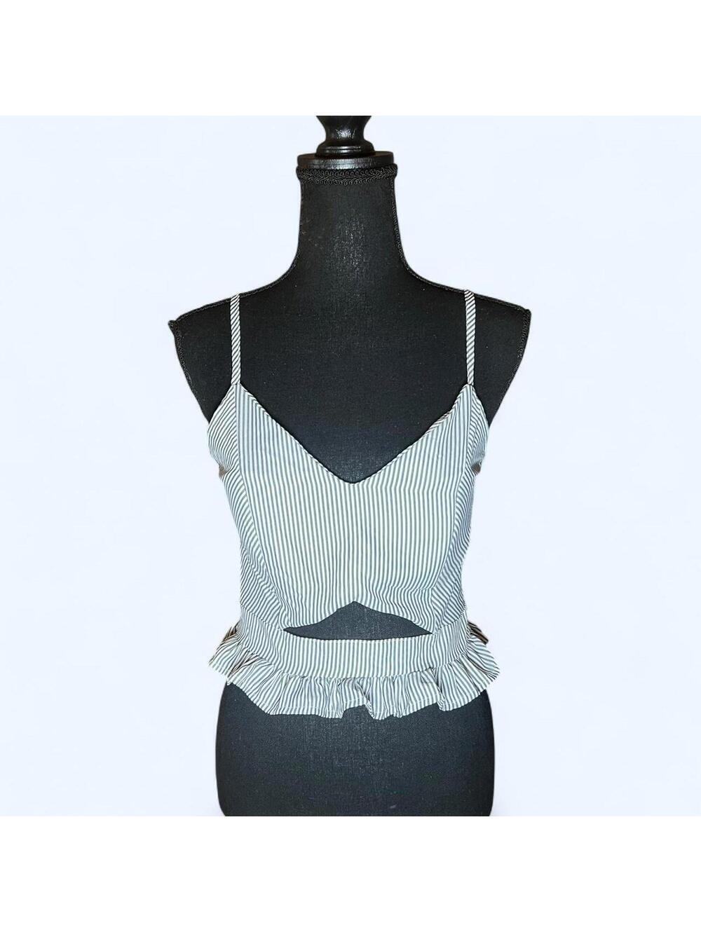 White blue striped linen cutout cami tank top ruffle trim summer Size Medium 💙